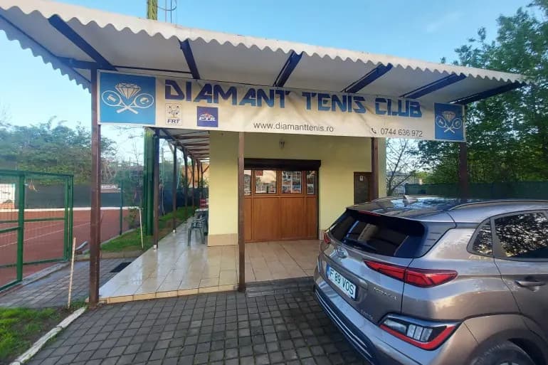 Diamant Tenis Club - Bucuresti - facilități și terenuri sportive